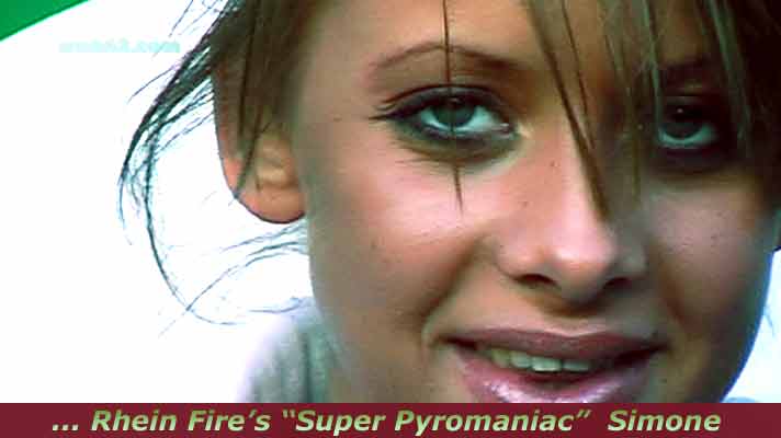 photo Rhein Fire Pyromaniac Simone