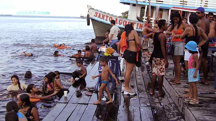 Manaus Rio Negro swimming Brasilien Manaus swimming