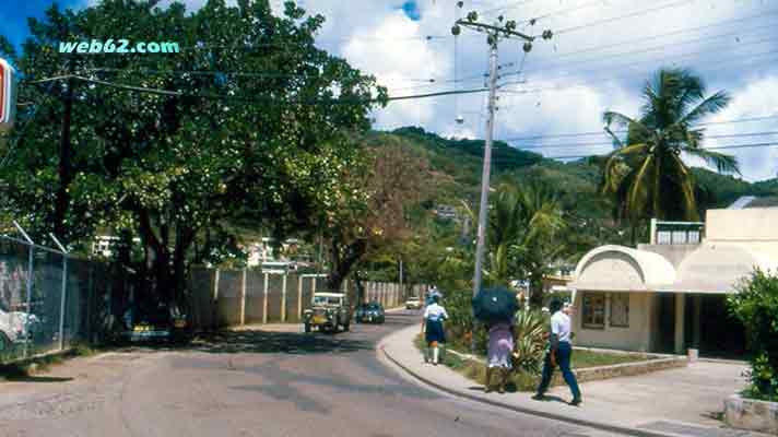 Tortola Kino und Tanke
