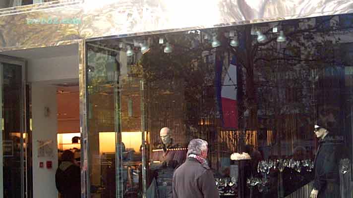 Zara shop on Champs-Elysées
