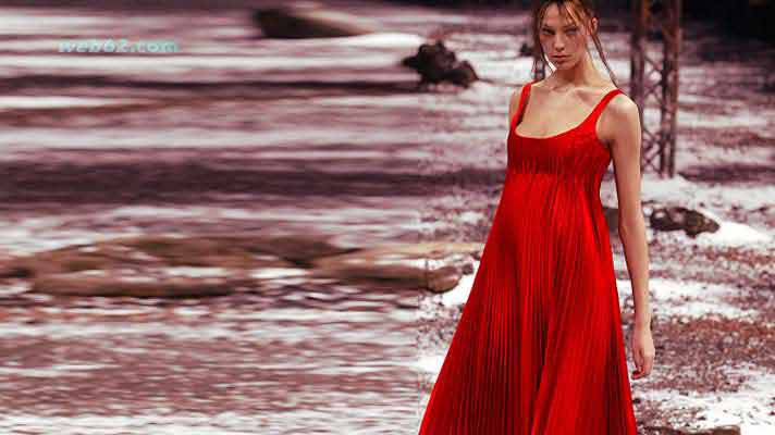 photo Alexander McQueen Fashion show