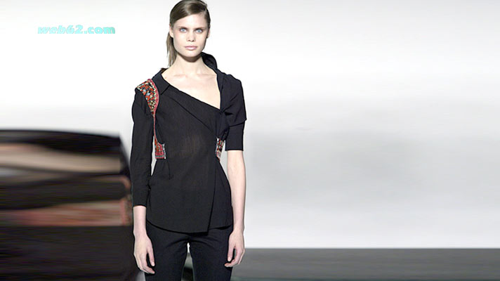 Foto Hussein Chalayan Fashion show