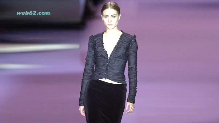 Foto Yves St. Laurent designer Fashion show