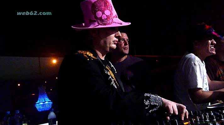 photo Boy George in Thailand