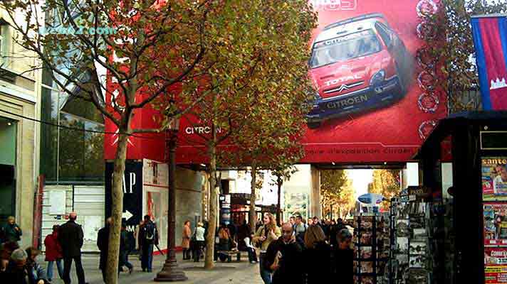 Citroen on Avenue des Champs-Elysees