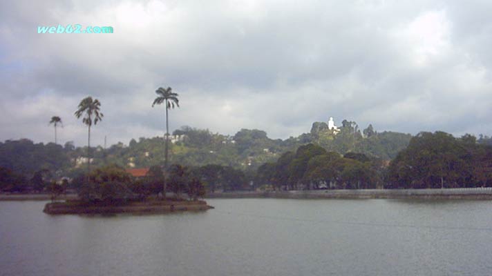 Kandy Lake