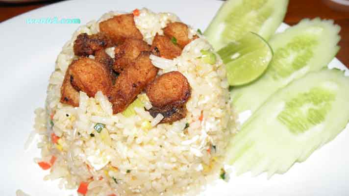 Photo fried rice with fish in Thailand