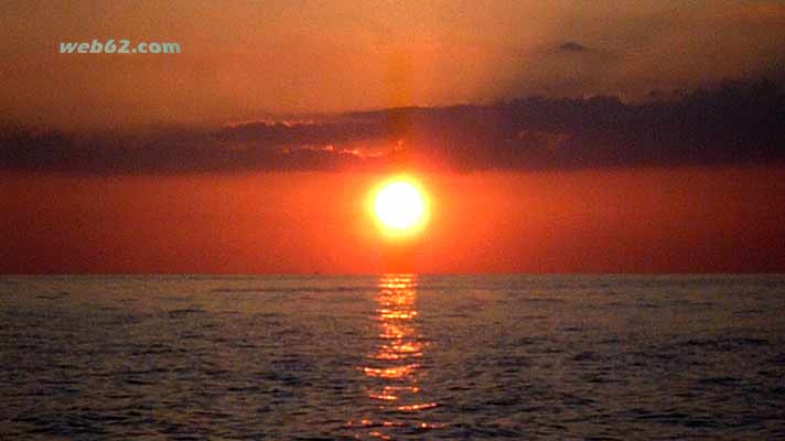 photo Phi Phi Islands near Phuket, Thailand
