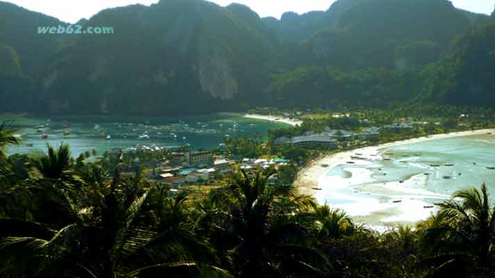 photo Phi Phi Islands near Phuket, Thailand