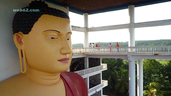 Matara Weherahena Temple Buddha Statue