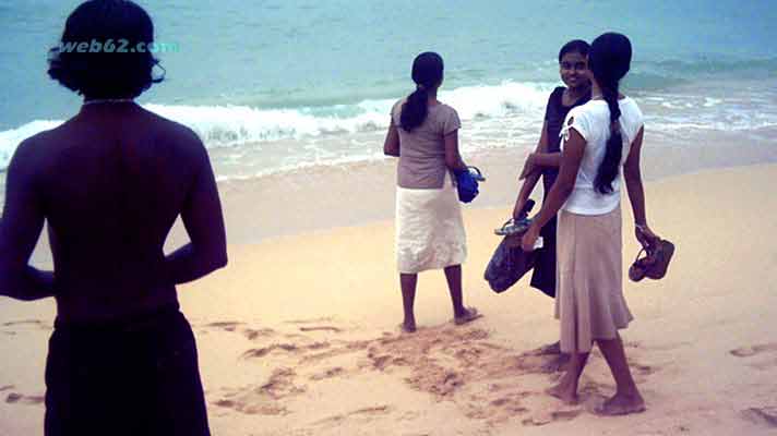 Sri Lankan girls on the beach