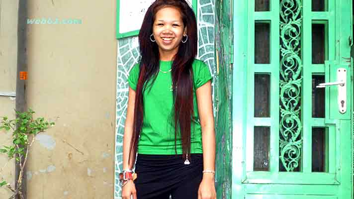 A bar manager girl in Phnom Penh Cambodia photo bar manager girl in Phnom Penh