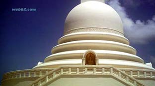 Photo from the Japanese Peace Pagoda in Galle, Sri Lanka Japanese Peace Pagoda in Galle, Sri Lanka