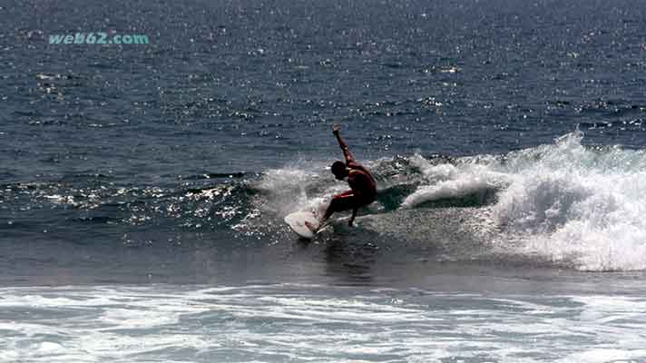 Photo from Hikkaduwa Surfing in Sri Lanka Hikkaduwa Surfing Sri Lanka