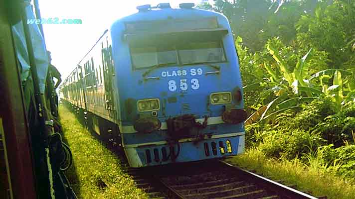 Photo Locomotive photo Class S9 diesel locomotive in Sri Lanka