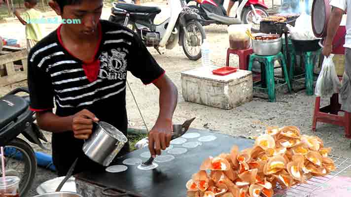 photo Kamala food market in Phuket, Thailand