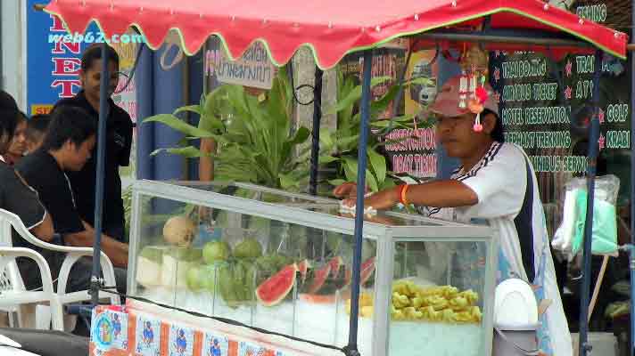 Photo Fruit seller in Thailand