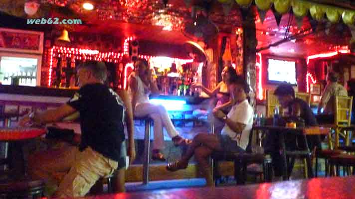 photo Bar Girls on Bangla Road in Patong