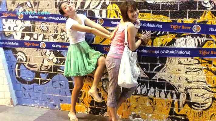 photo Chinese girl in Bangkok, Thailand