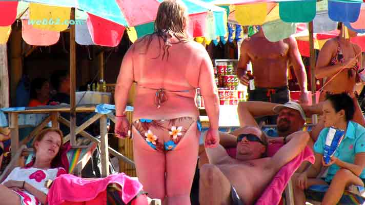 photo Western Bikini girl in Phuket, Thailand