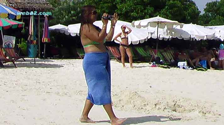 photo Western tourist girls in Phuket, Thailand