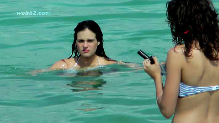 photo Bikini girl in Phuket, Thailand