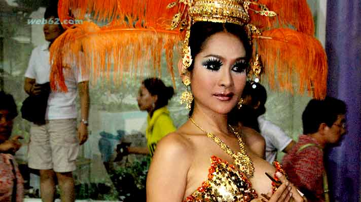 photo Simon Cabaret Ladyboys in Patong, Phuket