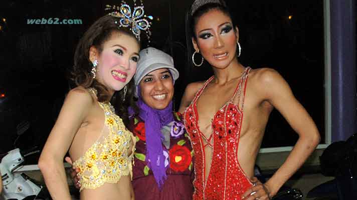 photo Simon Cabaret Ladyboys in Patong, Phuket