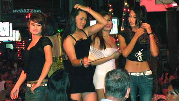 photo Thai Ladyboys Show on Ko Samui, Thailand