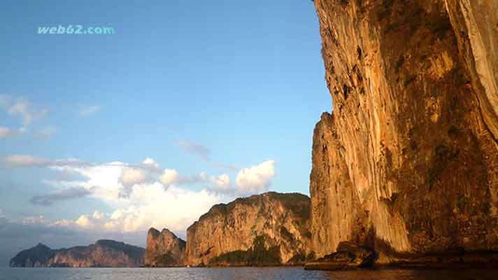 photo Phi Phi Islands near Phuket, Thailand