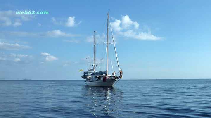 photo Phi Phi Islands near Phuket, Thailand